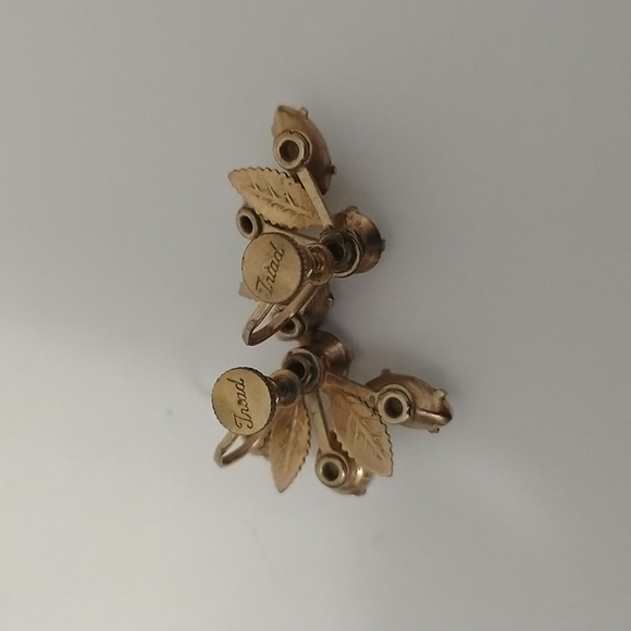 Vintage Triad Milk Glass Screw Back Earrings - Picture 2 of 2